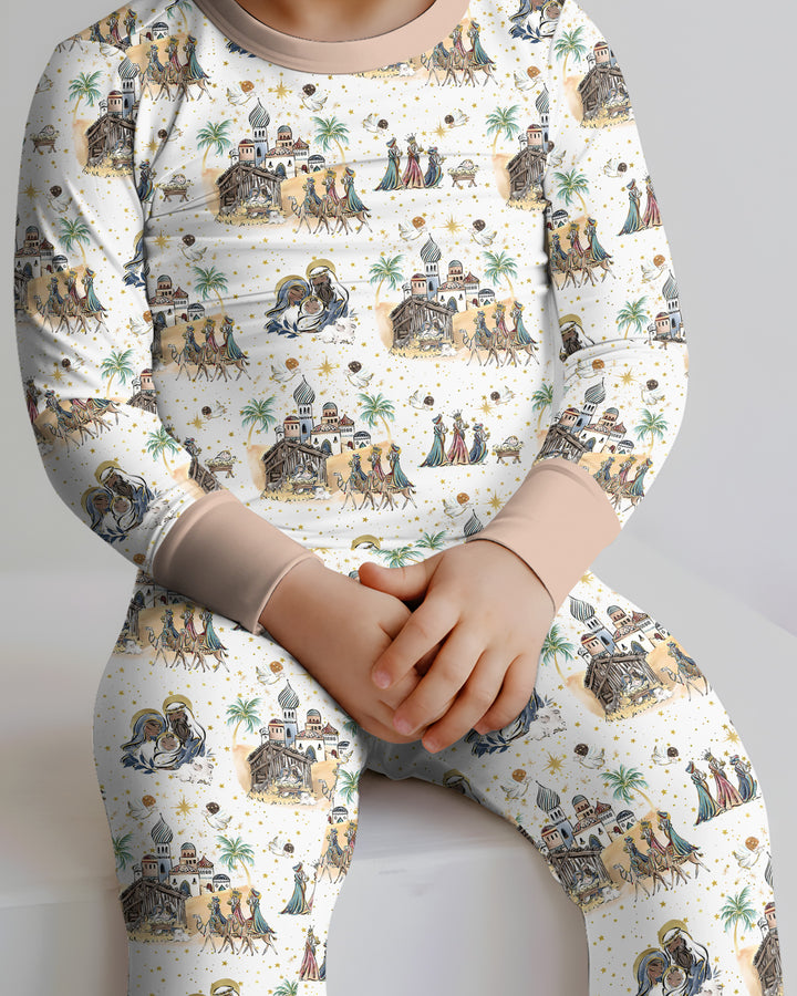 Zweiteiliges Langarm-Pyjama-Set mit Sommerfrüchten