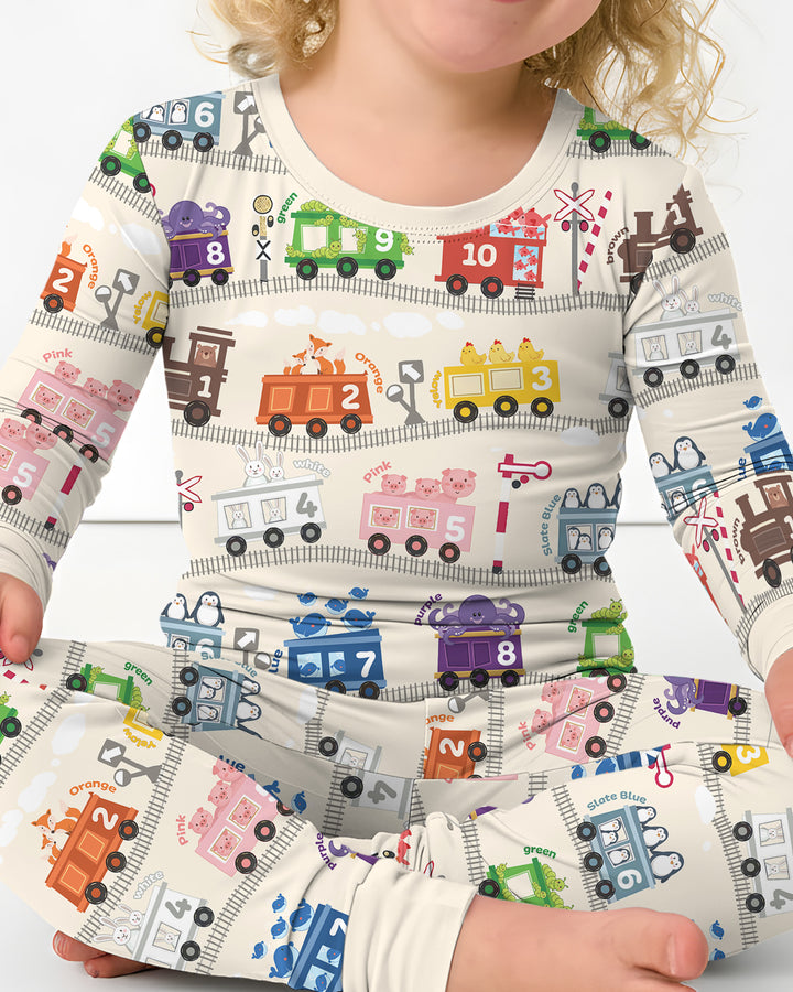 Zweiteiliges Langarm-Pyjama-Set mit Sommerfrüchten