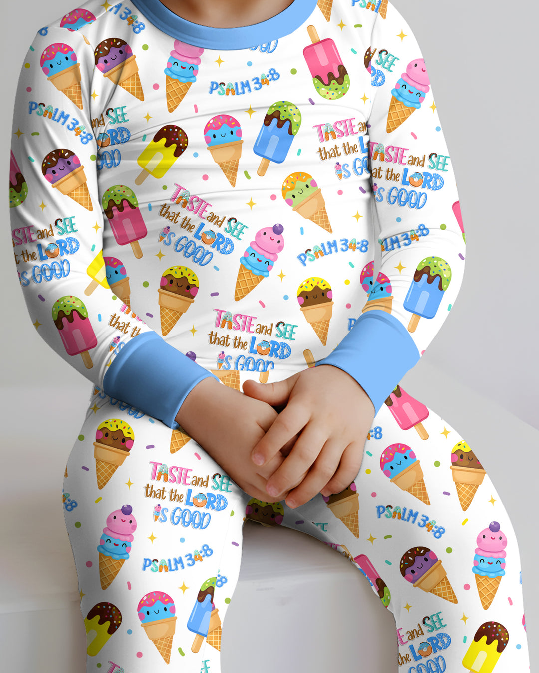 Zweiteiliges Langarm-Pyjama-Set mit Sommerfrüchten