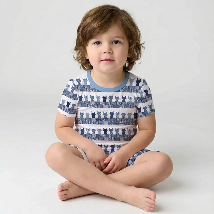 Template Zweiteiliges Pyjama-Set mit kurzen Ärmeln und Shorts