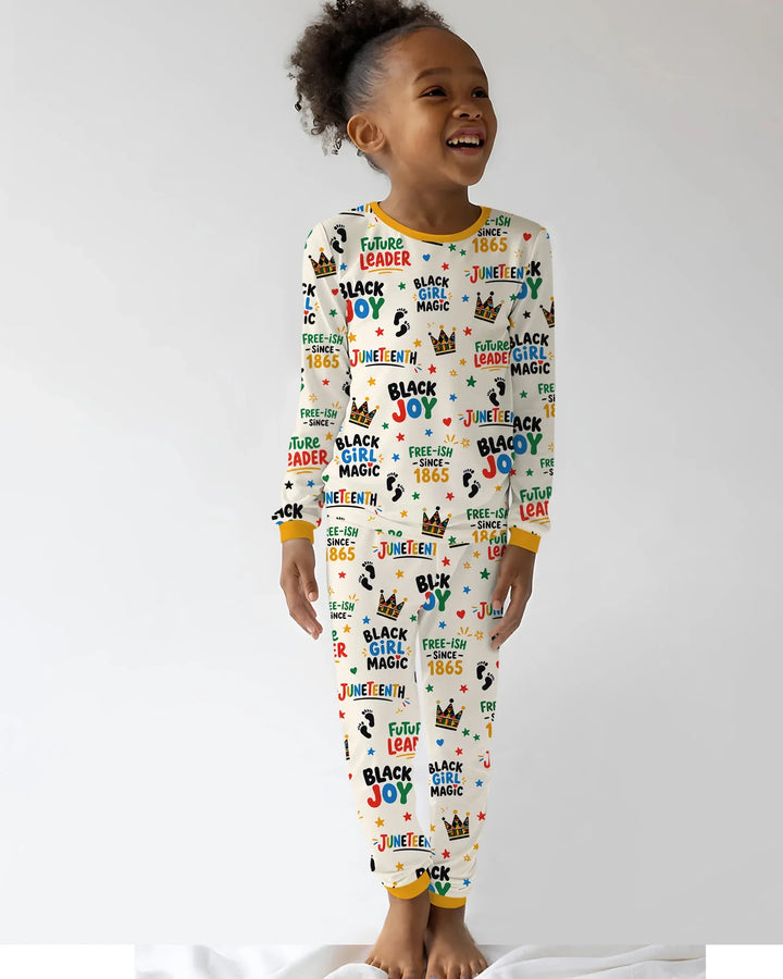 Zweiteiliges Langarm-Pyjama-Set mit Sommerfrüchten