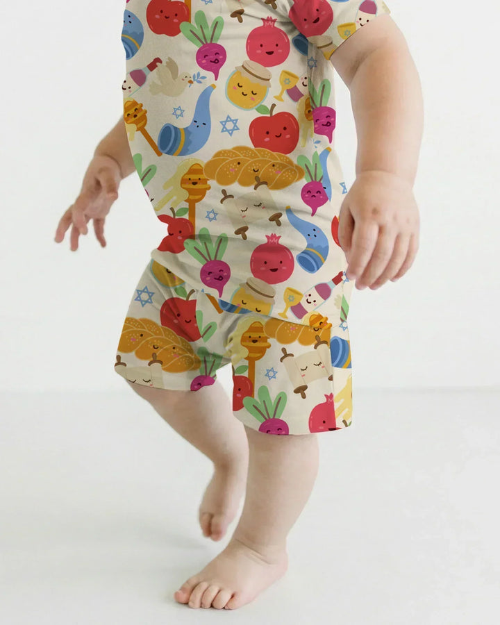 Template Zweiteiliges Pyjama-Set mit kurzen Ärmeln und Shorts