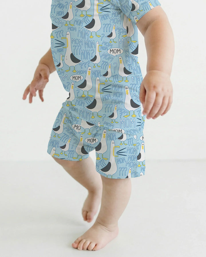 Template Zweiteiliges Pyjama-Set mit kurzen Ärmeln und Shorts