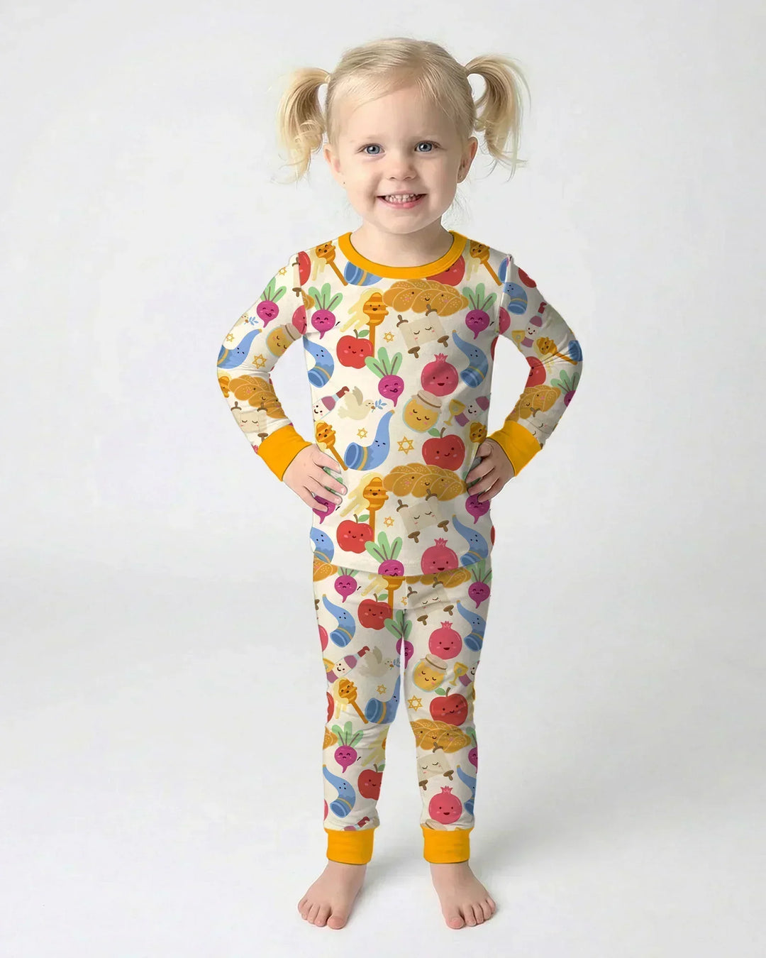 Zweiteiliges Langarm-Pyjama-Set mit Sommerfrüchten