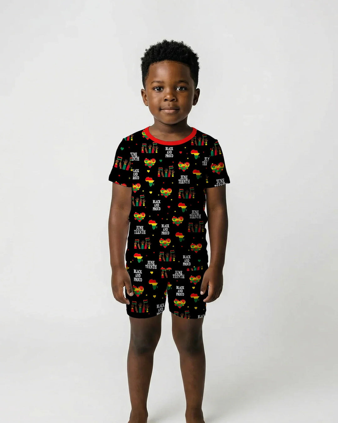 Template Zweiteiliges Pyjama-Set mit kurzen Ärmeln und Shorts