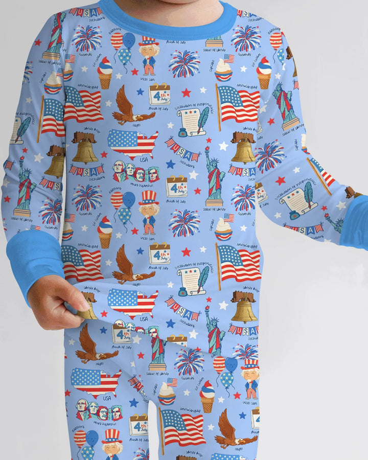 Zweiteiliges Langarm-Pyjama-Set mit Sommerfrüchten