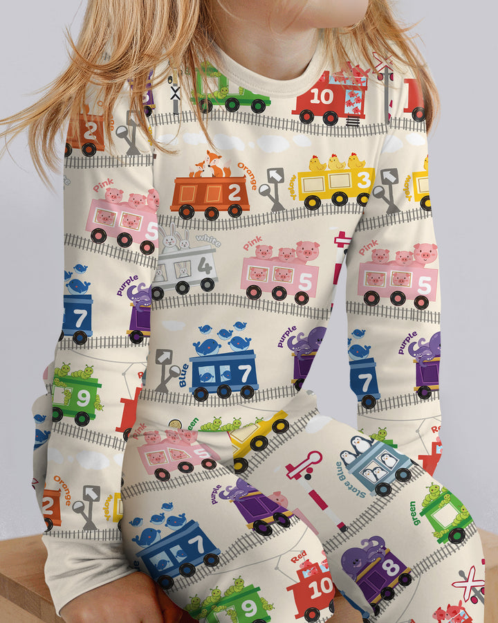 Zweiteiliges Langarm-Pyjama-Set mit Sommerfrüchten