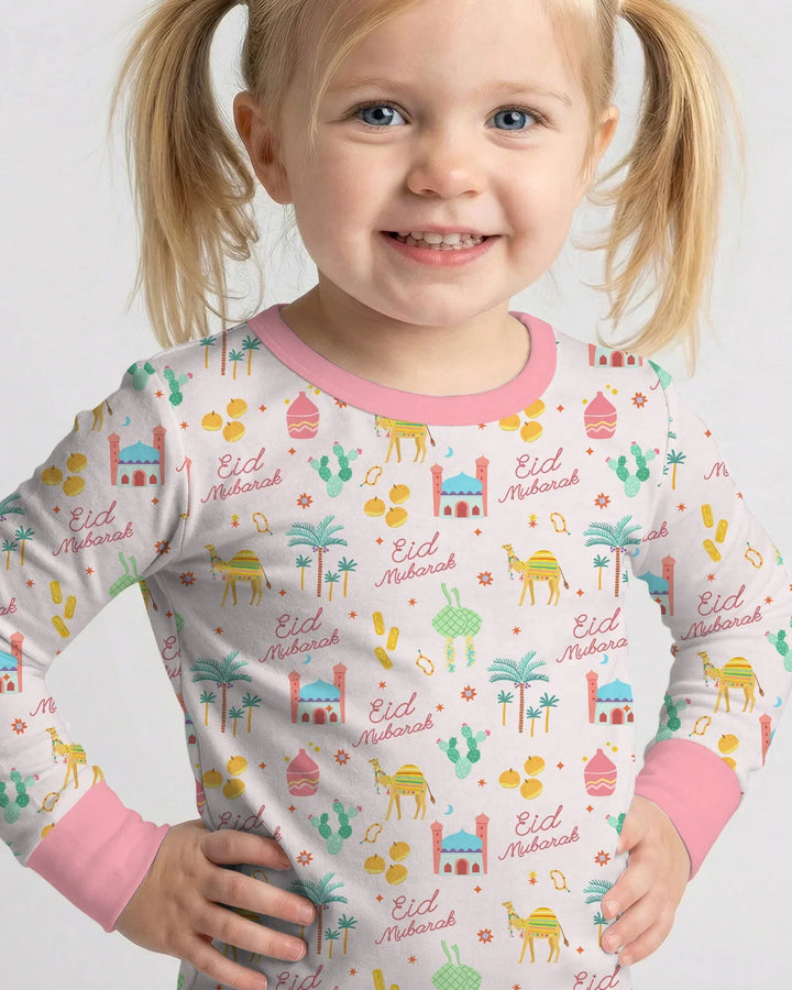 Zweiteiliges Langarm-Pyjama-Set mit Sommerfrüchten