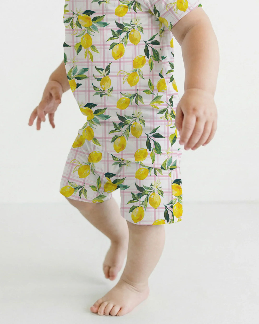Template Zweiteiliges Pyjama-Set mit kurzen Ärmeln und Shorts