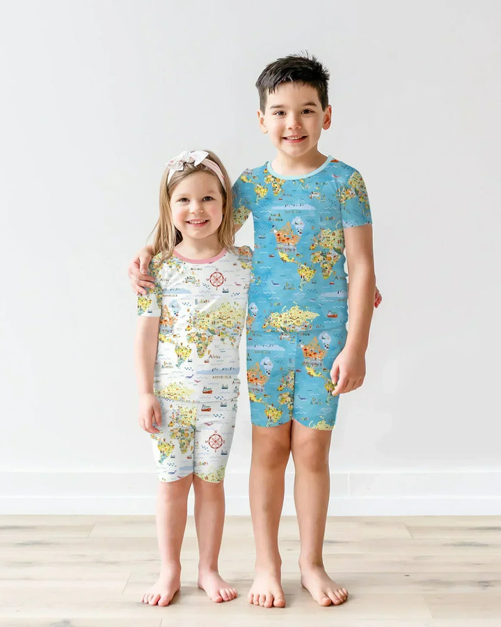 Template Zweiteiliges Pyjama-Set mit kurzen Ärmeln und Shorts