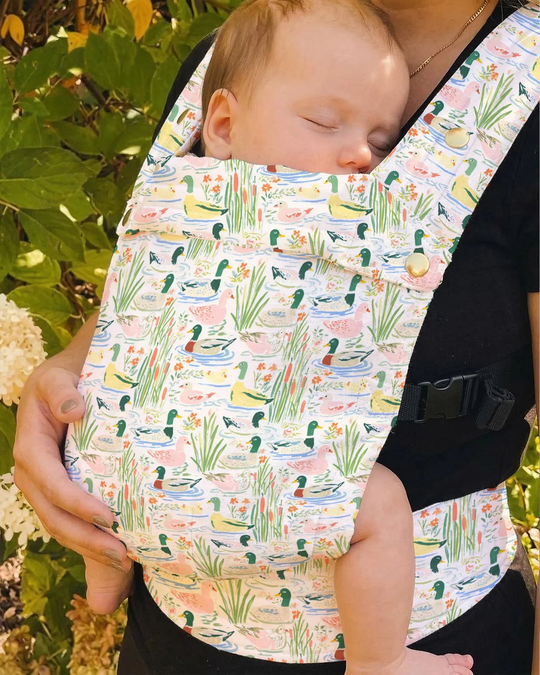 Entzückende Mandarinente Babytrage