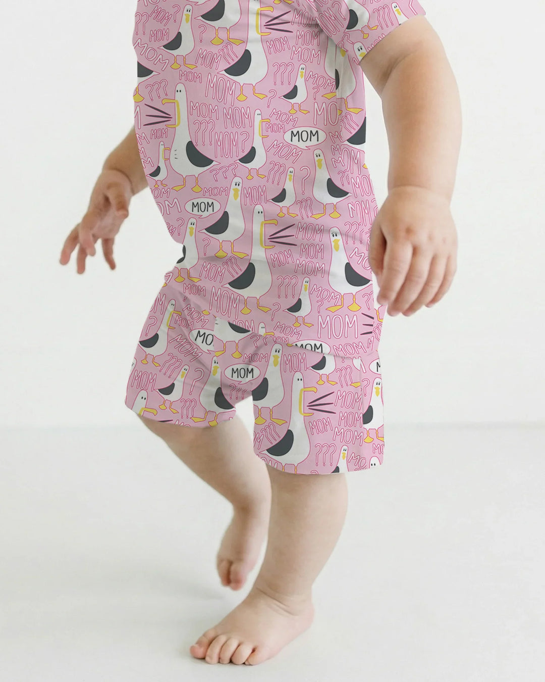 Template Zweiteiliges Pyjama-Set mit kurzen Ärmeln und Shorts