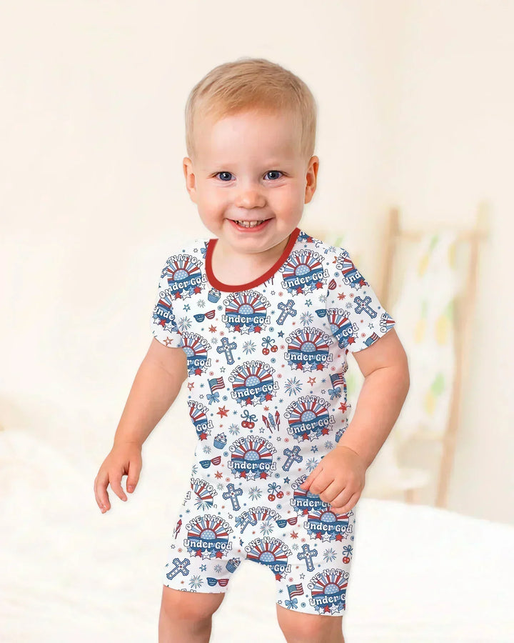 Template Zweiteiliges Pyjama-Set mit kurzen Ärmeln und Shorts