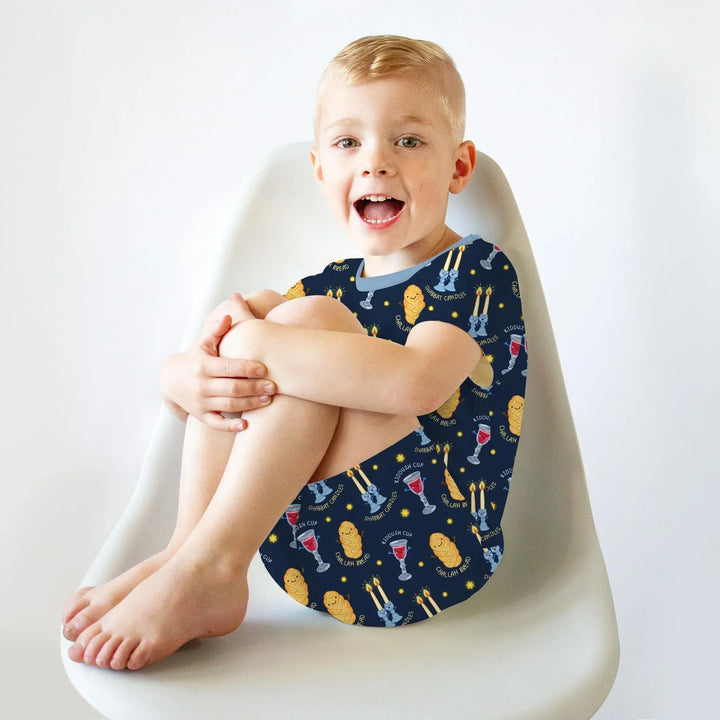 Template Zweiteiliges Pyjama-Set mit kurzen Ärmeln und Shorts