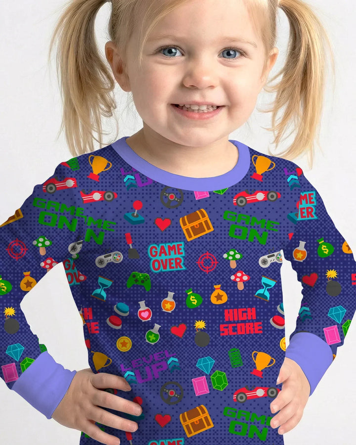 Zweiteiliges Langarm-Pyjama-Set mit Sommerfrüchten