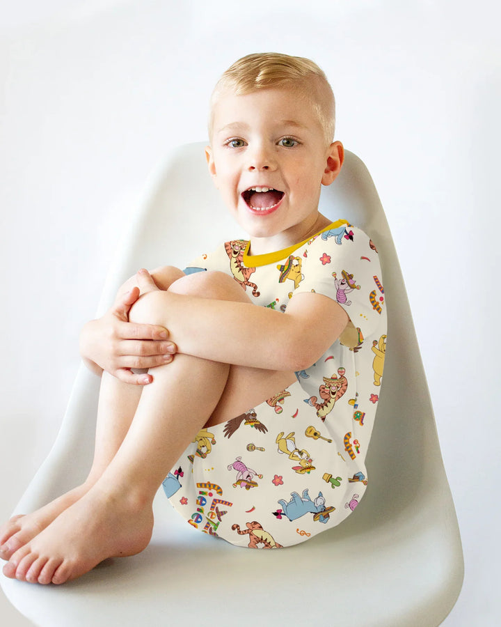 Template Zweiteiliges Pyjama-Set mit kurzen Ärmeln und Shorts