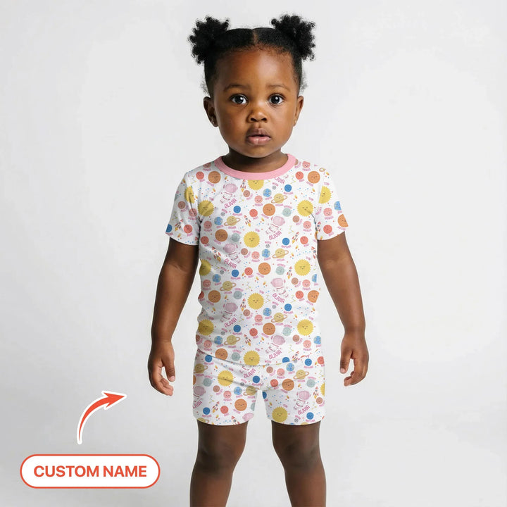 Zweiteiliges Pyjama-Set mit kurzen Ärmeln und Shorts im Sommer-Design