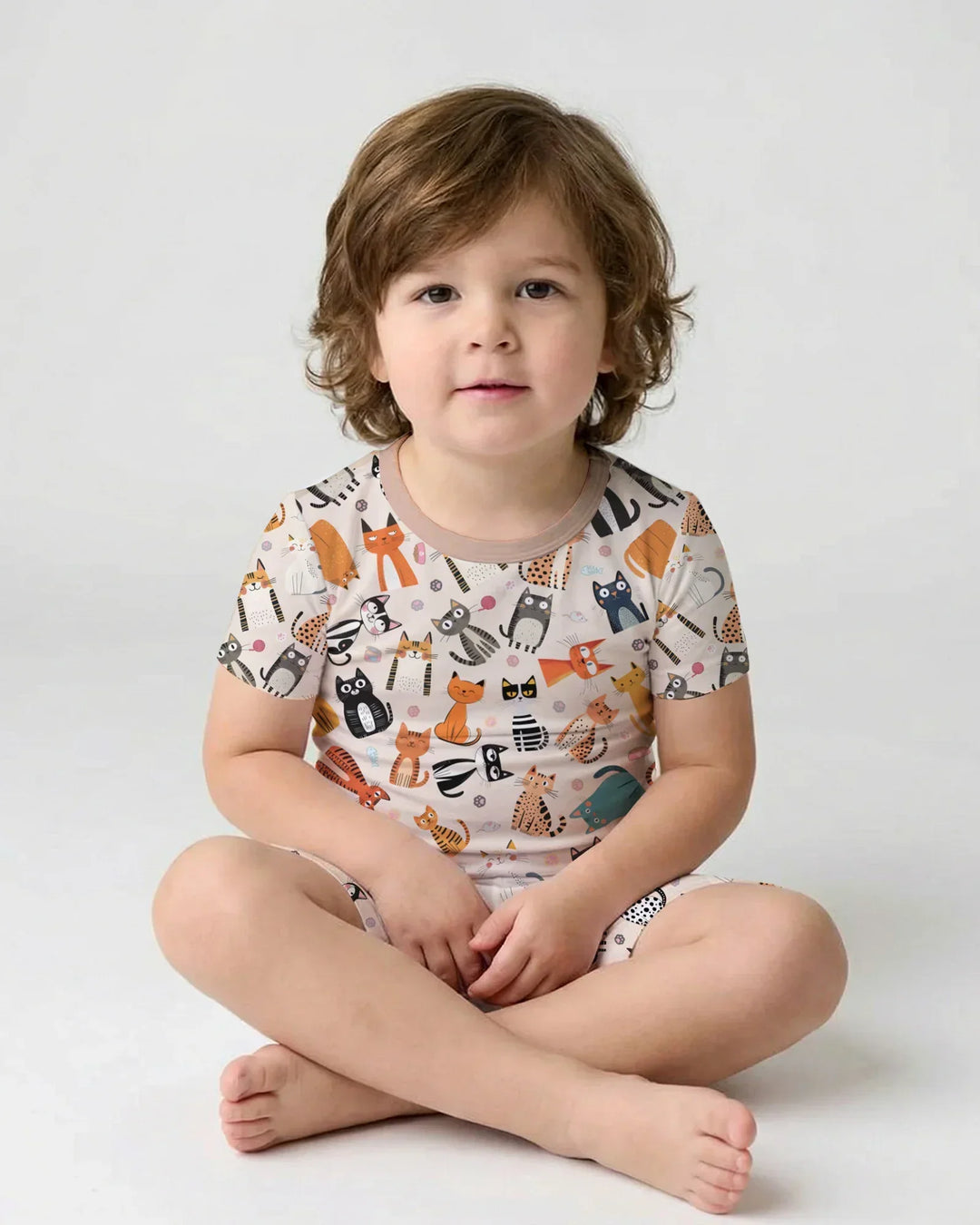 Template Zweiteiliges Pyjama-Set mit kurzen Ärmeln und Shorts
