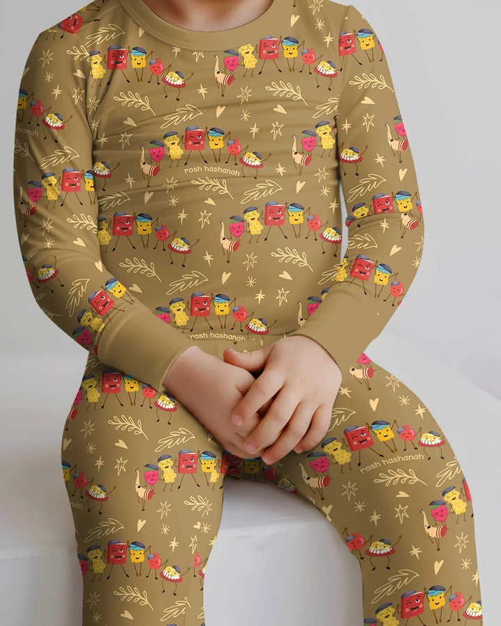 Zweiteiliges Langarm-Pyjama-Set mit Sommerfrüchten