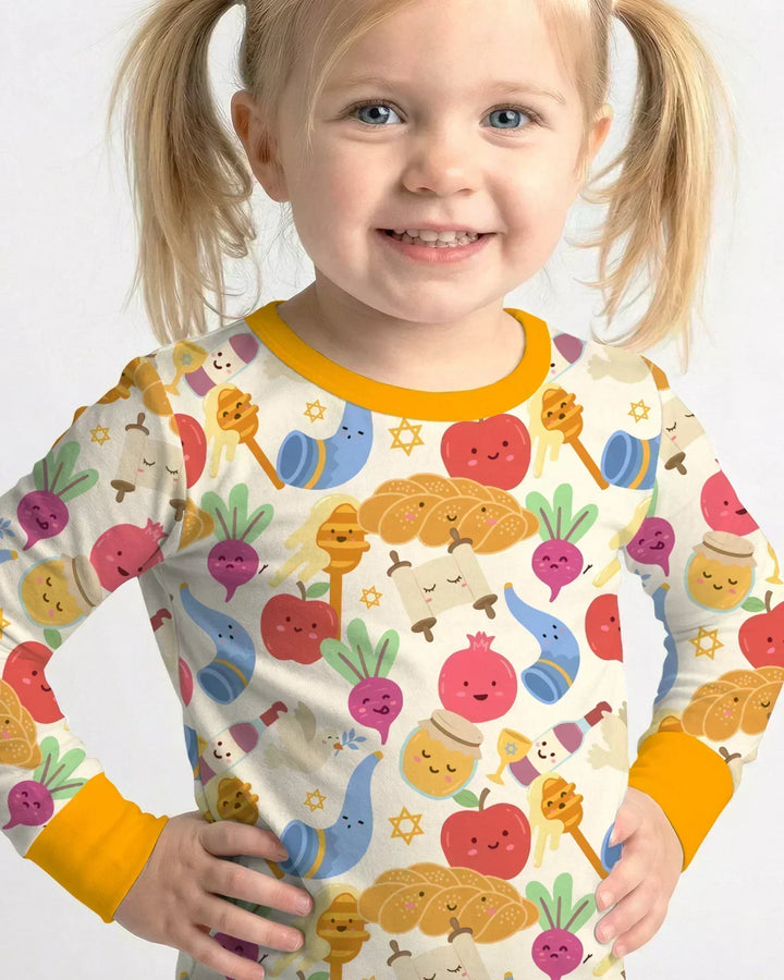 Zweiteiliges Langarm-Pyjama-Set mit Sommerfrüchten
