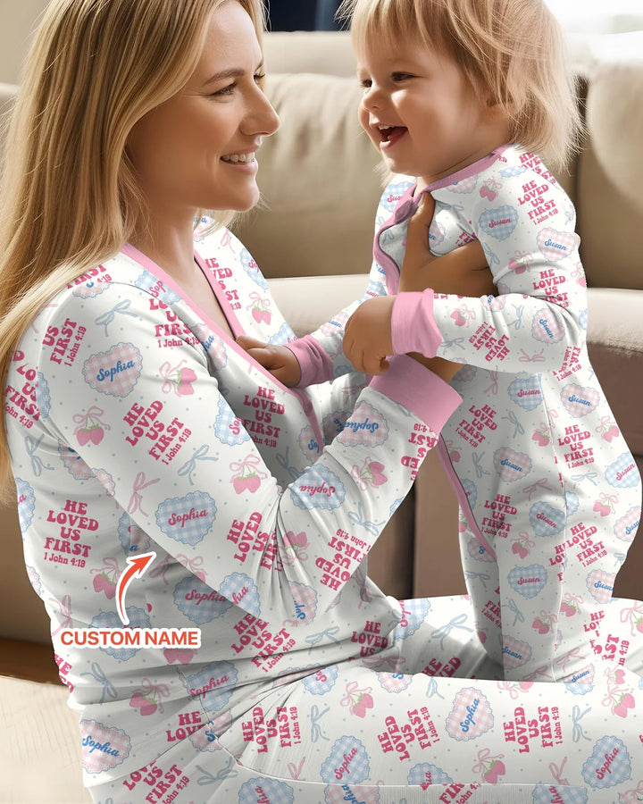 He Loved Us First Personalisiertes Damen-Schlafanzug-Set aus Bambus