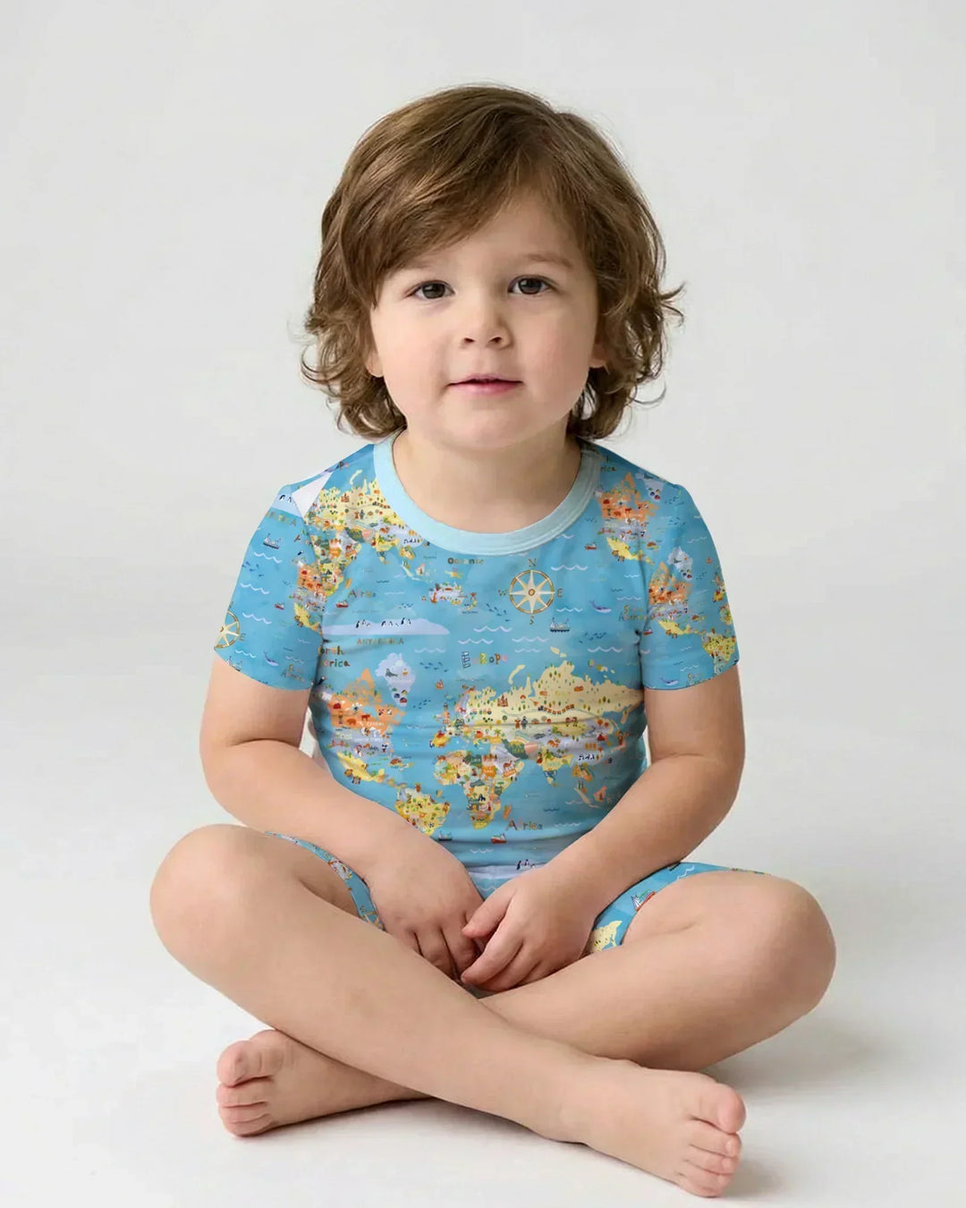 Template Zweiteiliges Pyjama-Set mit kurzen Ärmeln und Shorts