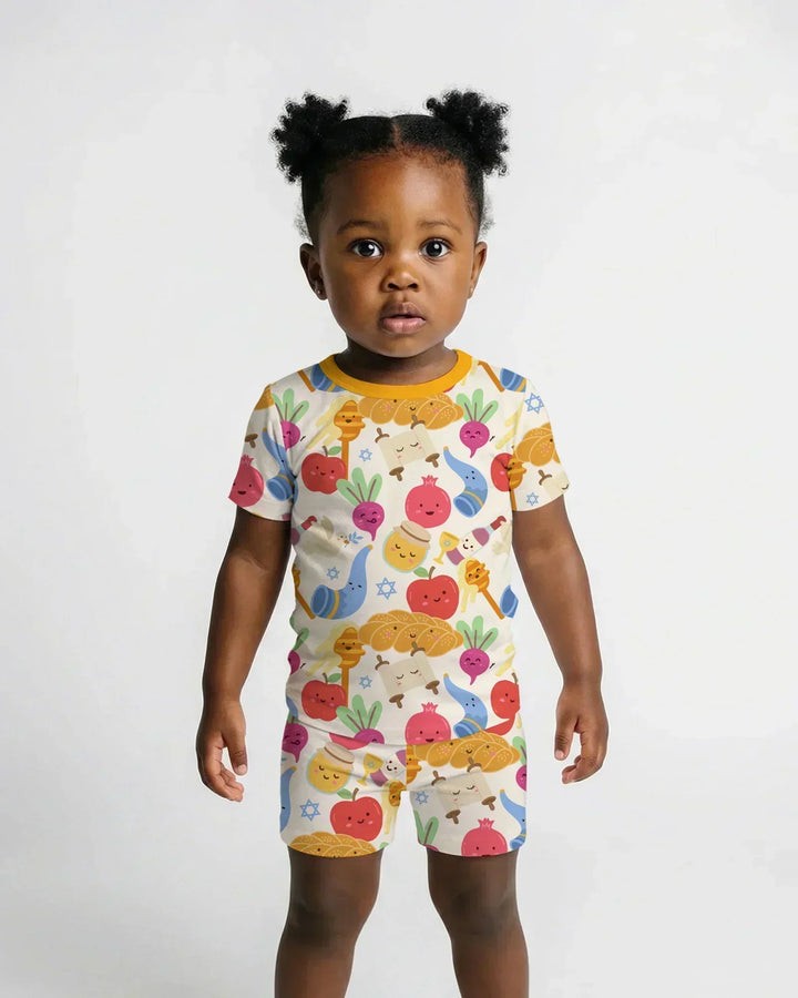 Template Zweiteiliges Pyjama-Set mit kurzen Ärmeln und Shorts