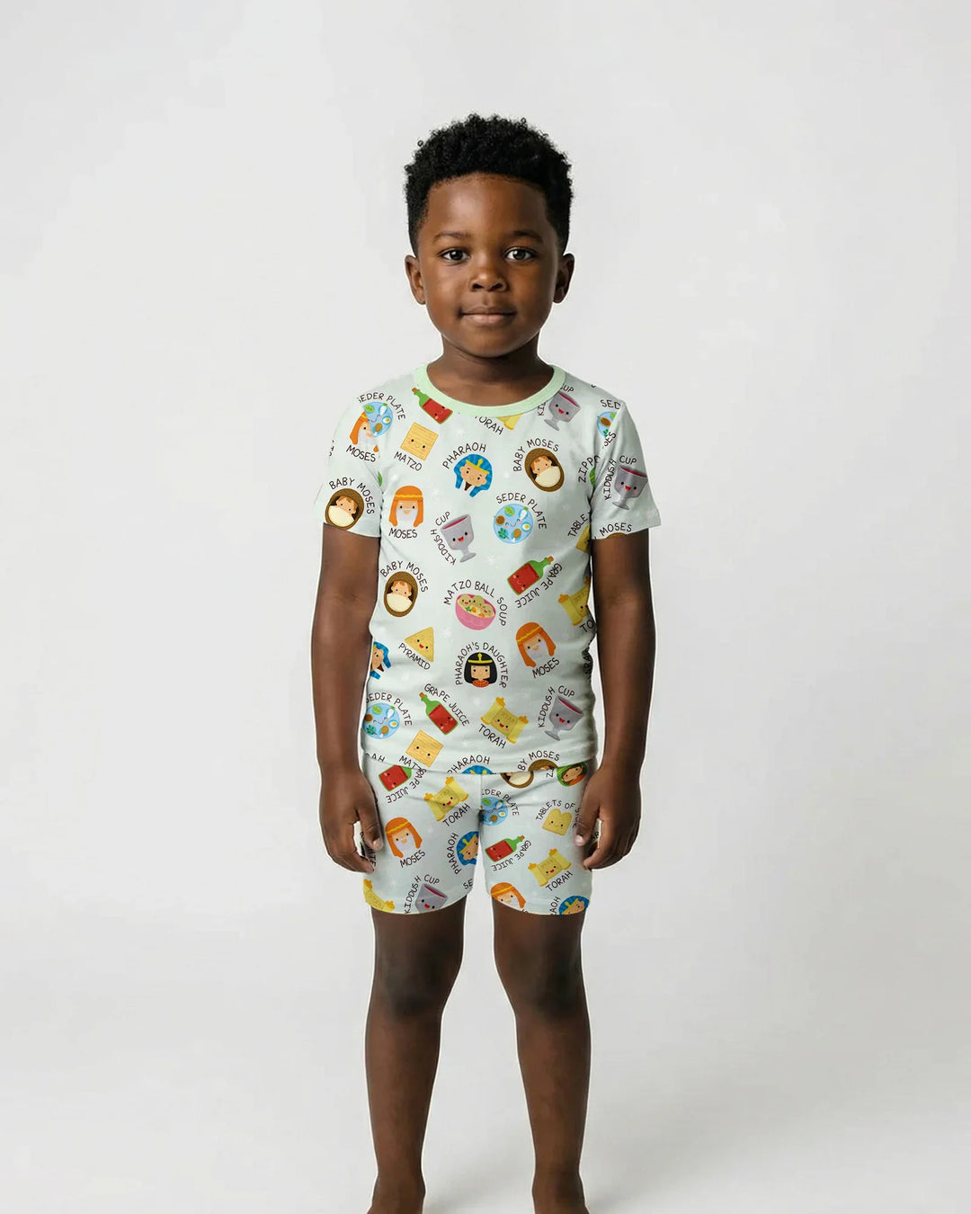 Template Zweiteiliges Pyjama-Set mit kurzen Ärmeln und Shorts