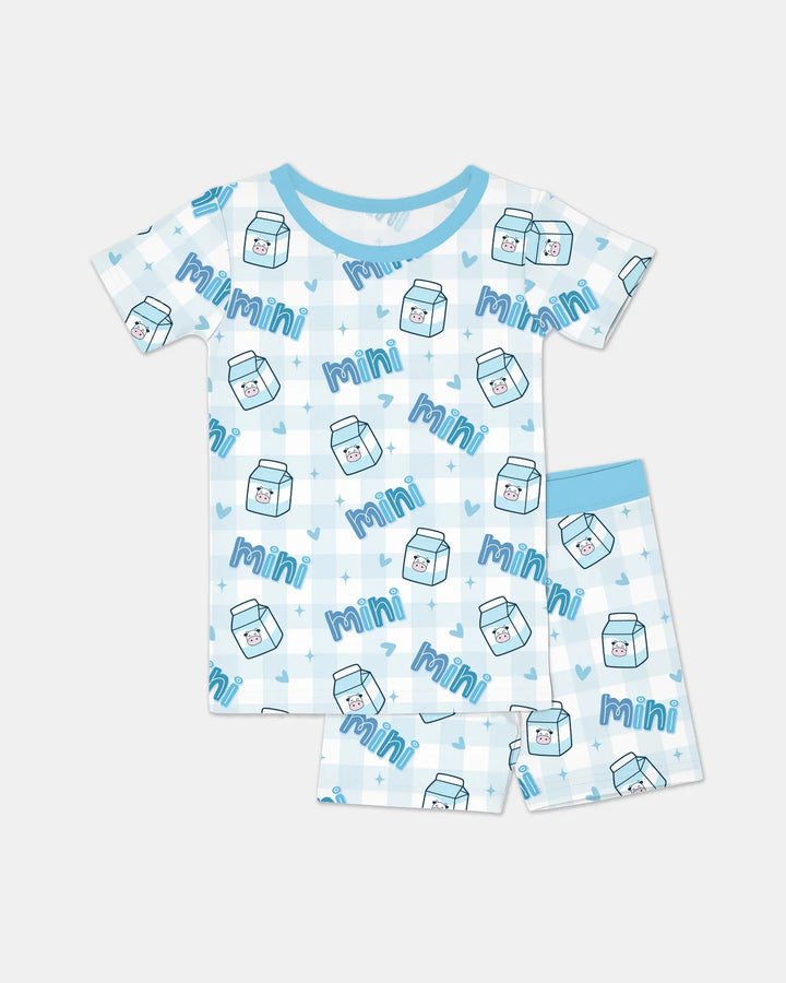 Template Zweiteiliges Pyjama-Set mit kurzen Ärmeln und Shorts