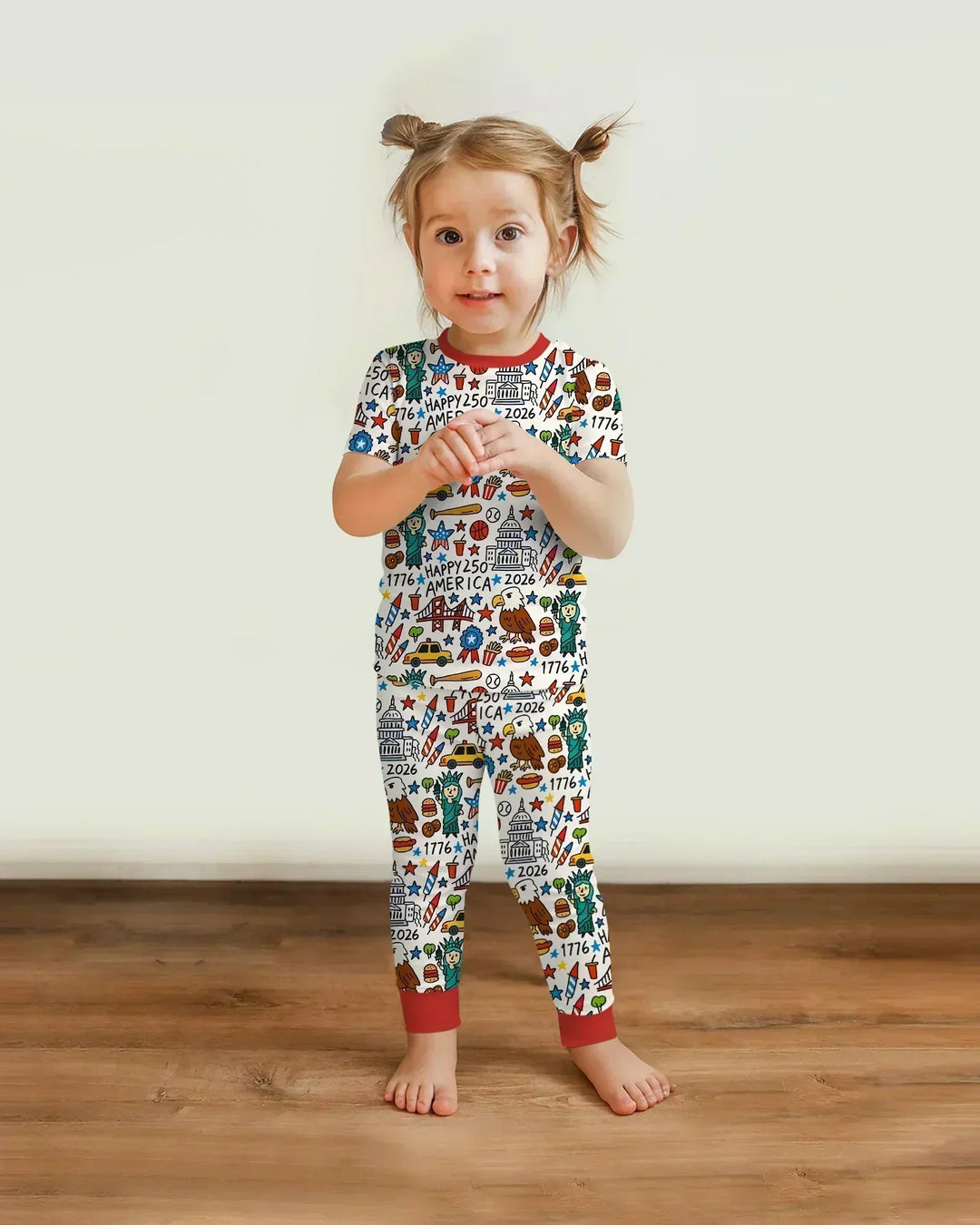 Template Zweiteiliges Pyjama-Set mit kurzen Ärmeln und Shorts