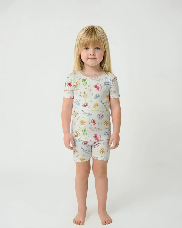 Template Zweiteiliges Pyjama-Set mit kurzen Ärmeln und Shorts