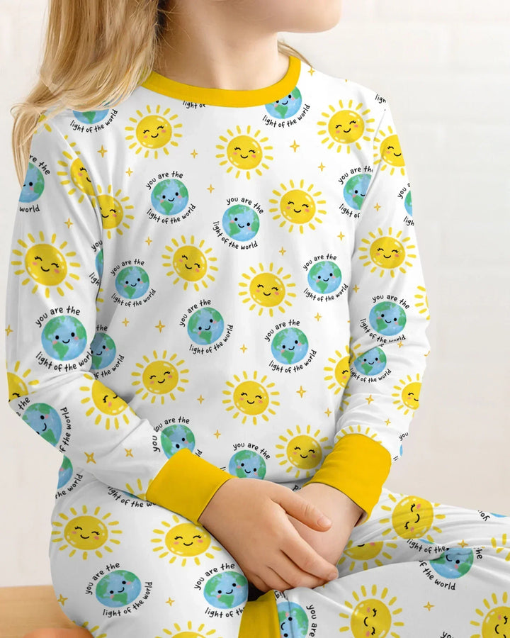 Zweiteiliges Langarm-Pyjama-Set mit Sommerfrüchten