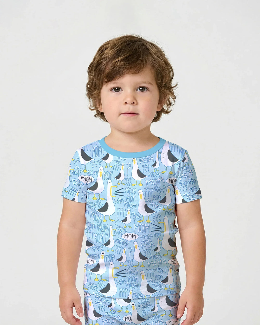 Template Zweiteiliges Pyjama-Set mit kurzen Ärmeln und Shorts