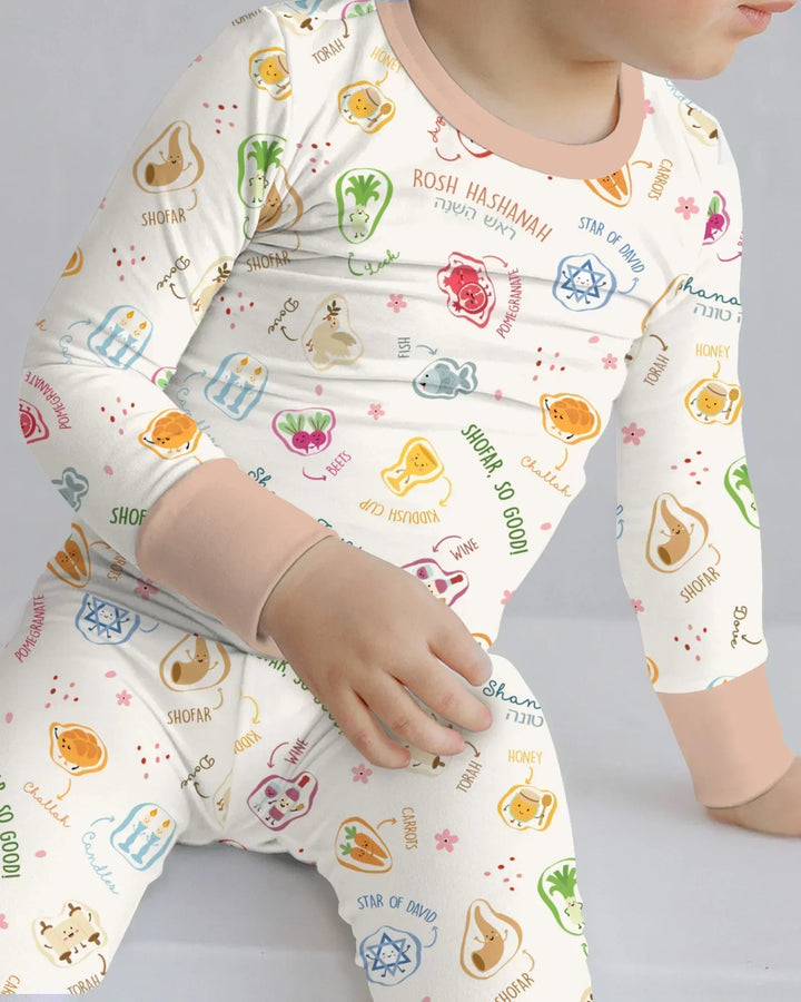 Zweiteiliges Langarm-Pyjama-Set mit Sommerfrüchten