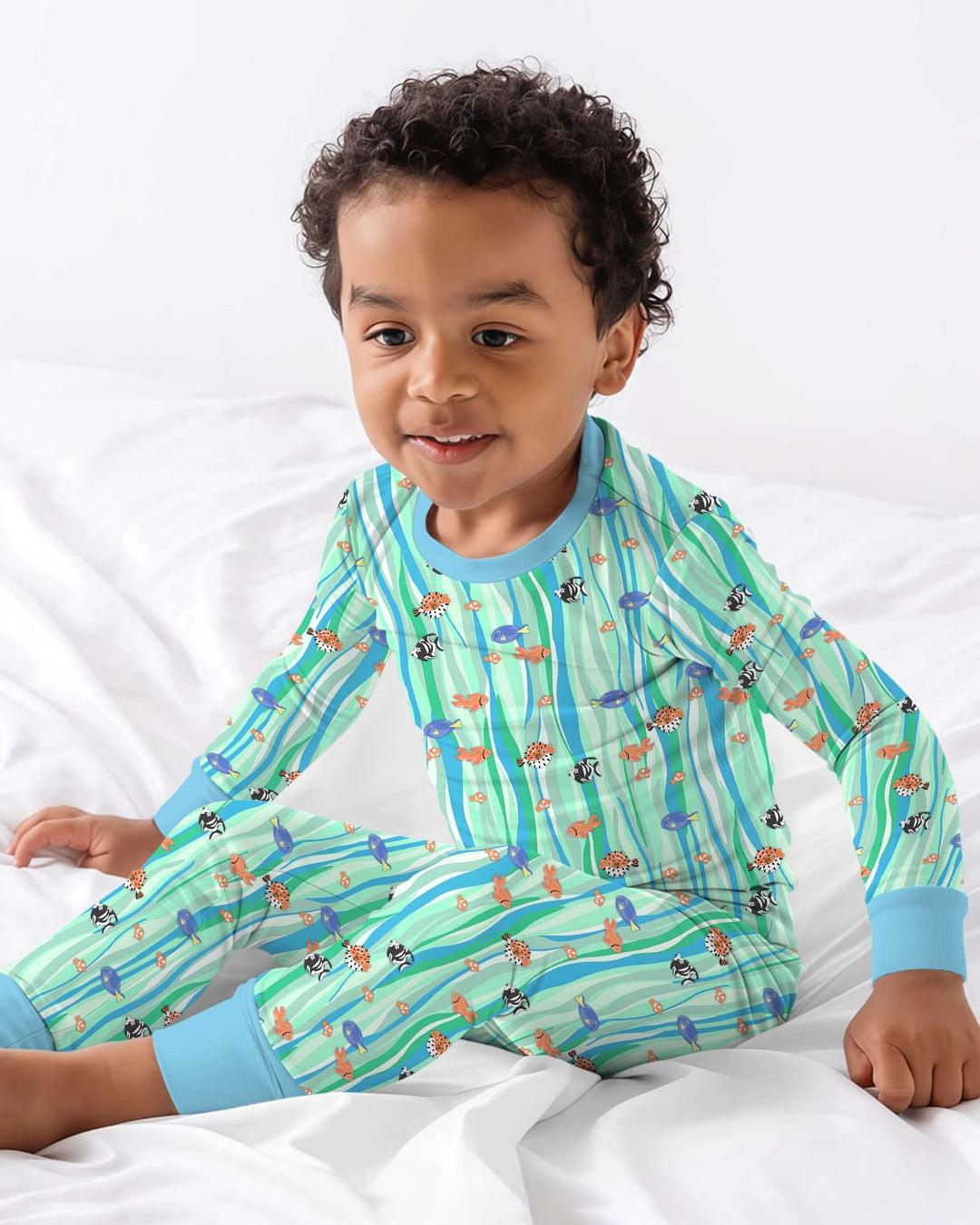 Zweiteiliges Langarm-Pyjama-Set mit Sommerfrüchten