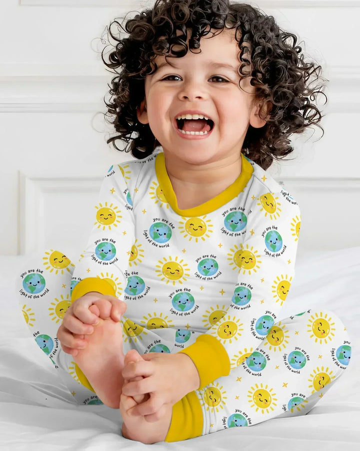Zweiteiliges Langarm-Pyjama-Set mit Sommerfrüchten