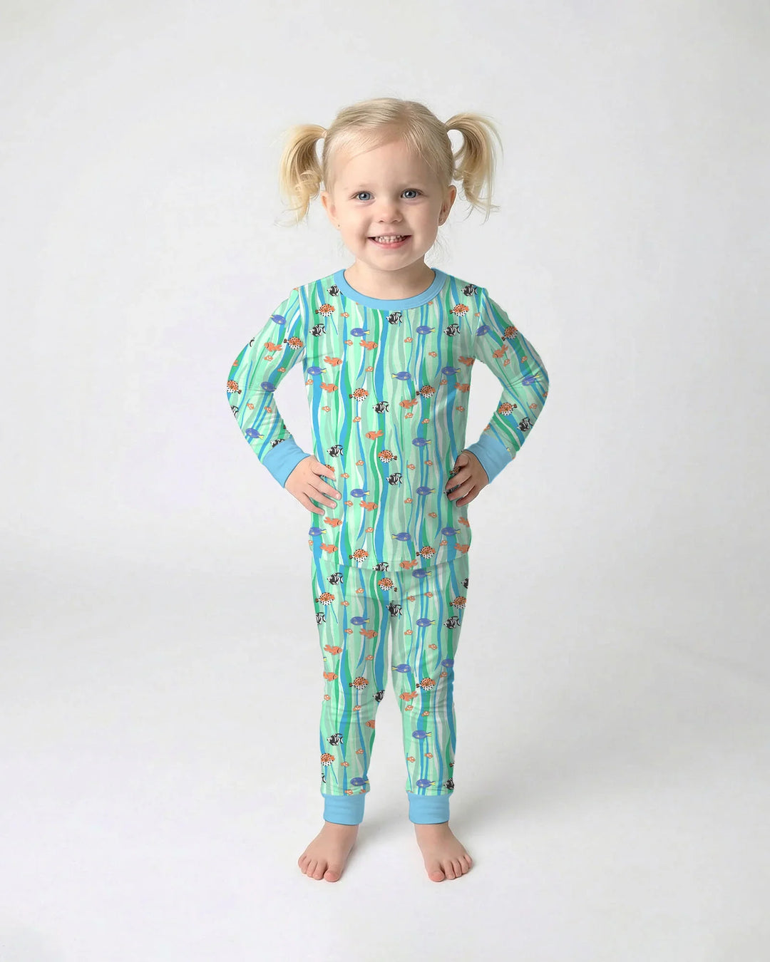 Zweiteiliges Langarm-Pyjama-Set mit Sommerfrüchten