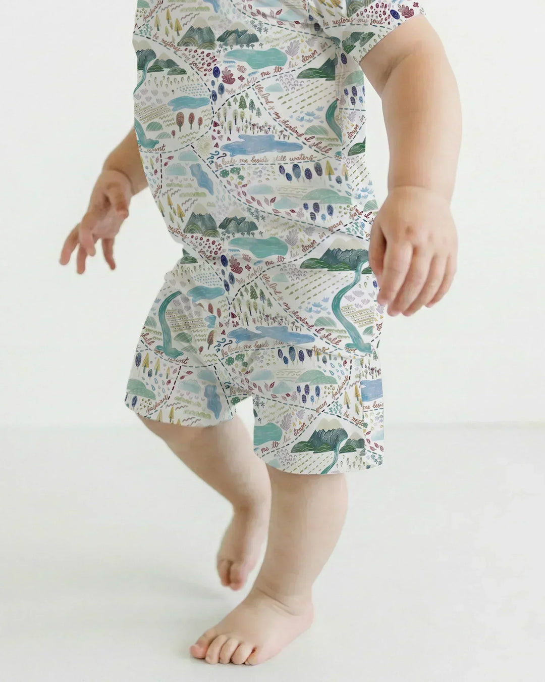 Template Zweiteiliges Pyjama-Set mit kurzen Ärmeln und Shorts