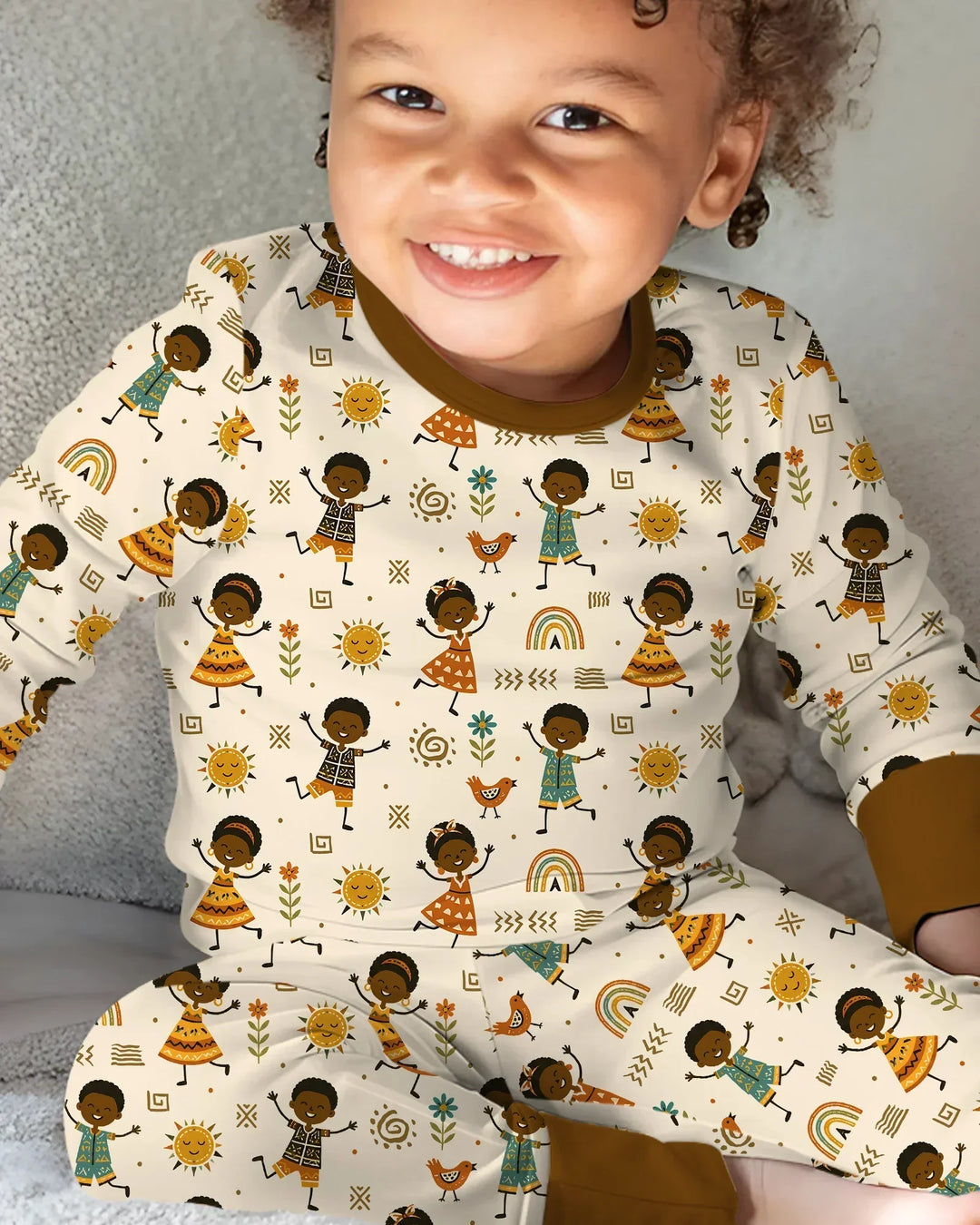 Zweiteiliges Langarm-Pyjama-Set mit Sommerfrüchten