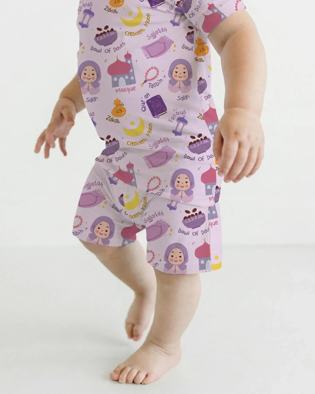 Template Zweiteiliges Pyjama-Set mit kurzen Ärmeln und Shorts
