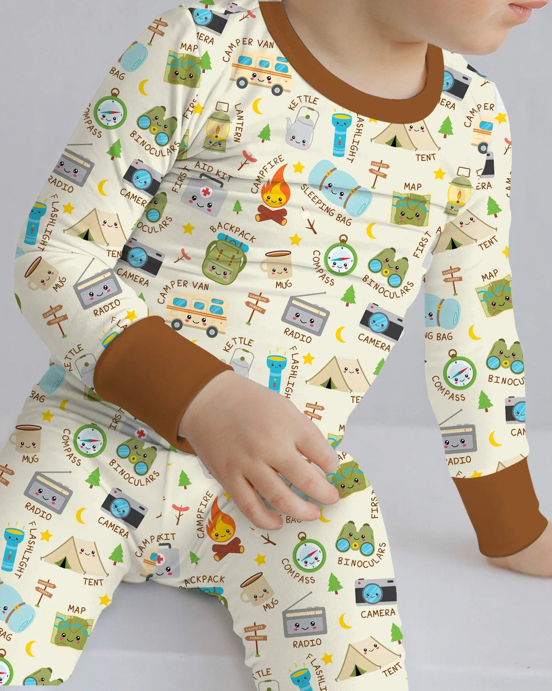 Zweiteiliges Langarm-Pyjama-Set mit Sommerfrüchten