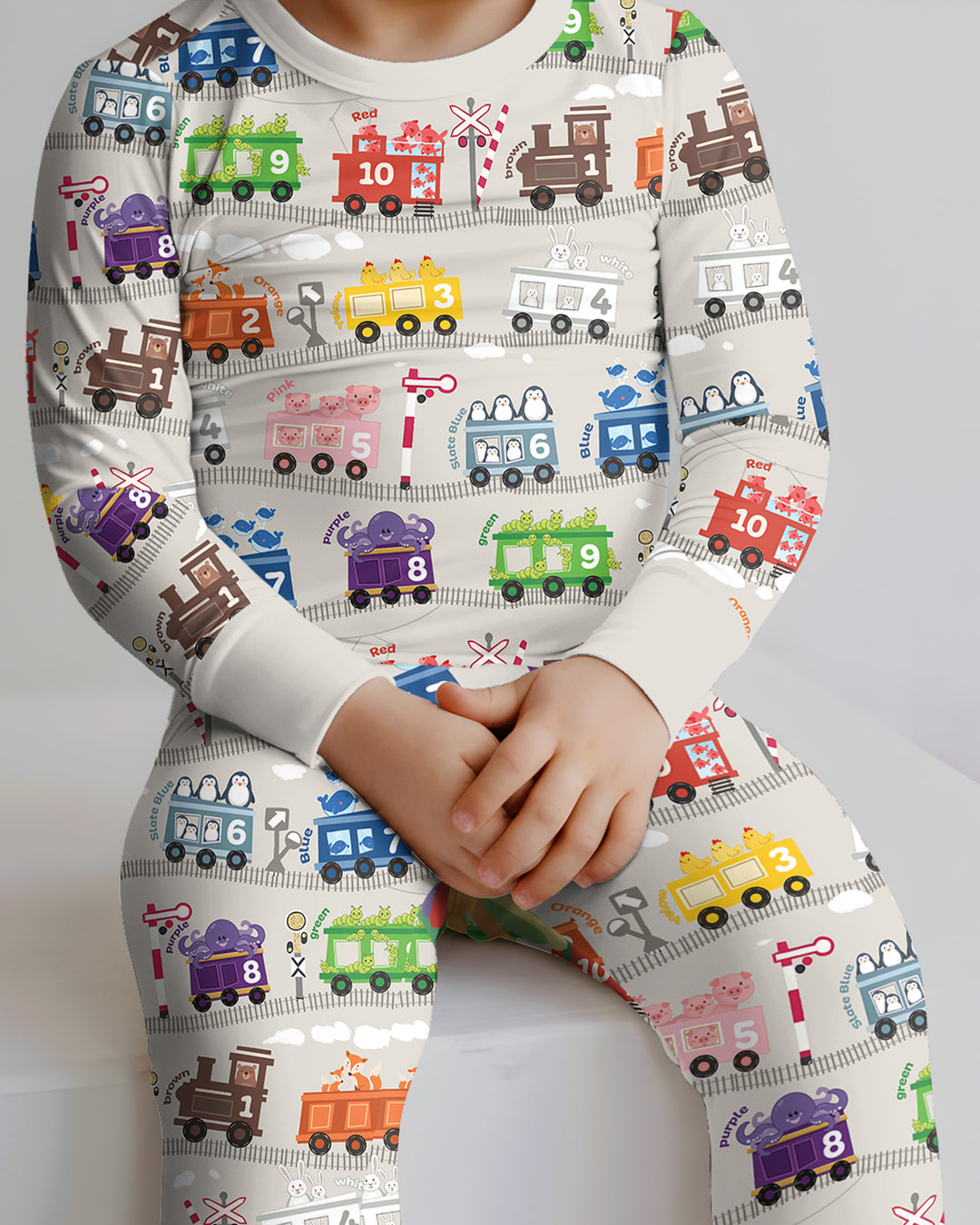 Zweiteiliges Langarm-Pyjama-Set mit Sommerfrüchten