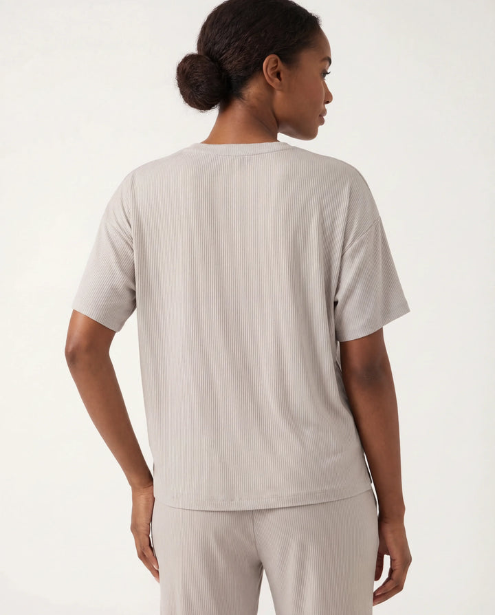 Taubengraues geripptes Bambus-T-Shirt für Damen