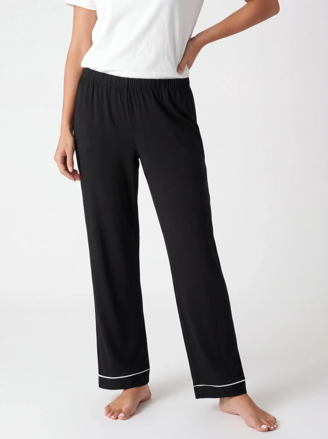 Pyjama-Set für Damen aus schwarzem Bambus mit Knöpfen