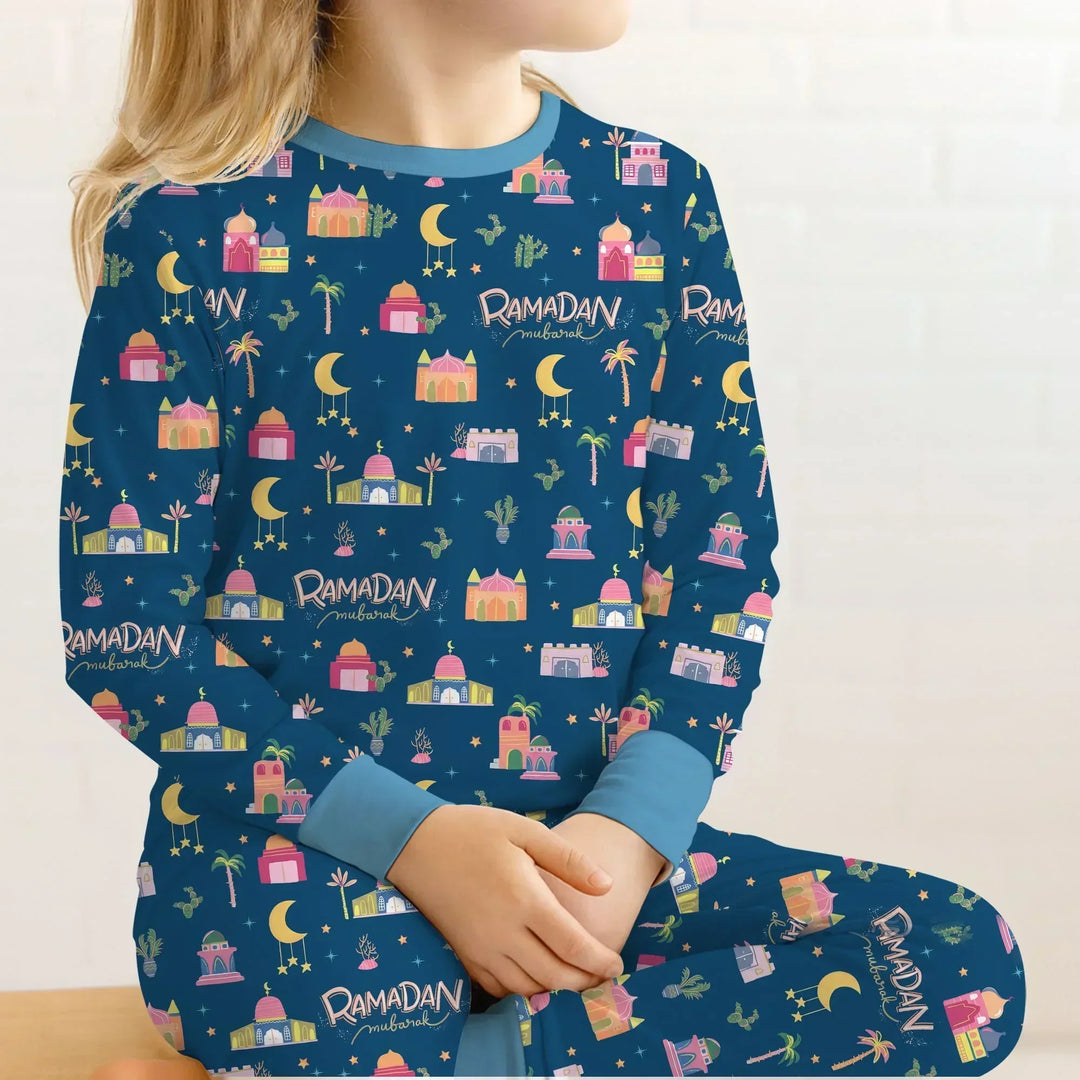 Zweiteiliges Langarm-Pyjama-Set mit Sommerfrüchten