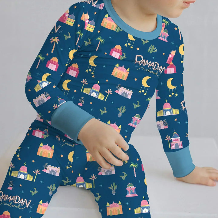 Zweiteiliges Langarm-Pyjama-Set mit Sommerfrüchten