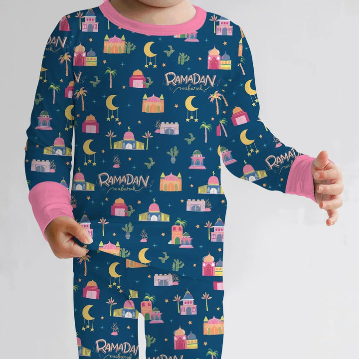 Zweiteiliges Langarm-Pyjama-Set mit Sommerfrüchten