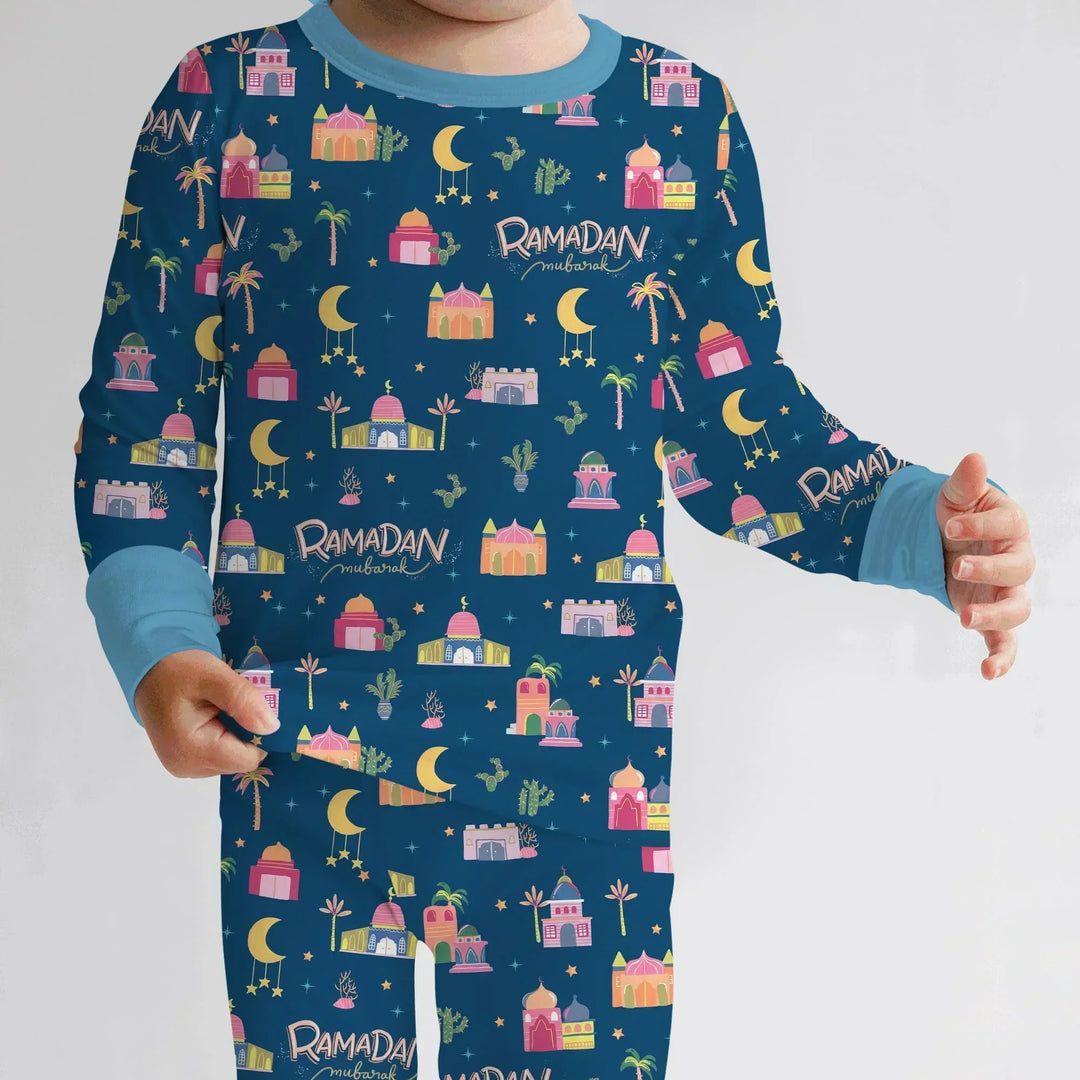 Zweiteiliges Langarm-Pyjama-Set mit Sommerfrüchten