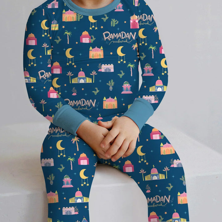 Zweiteiliges Langarm-Pyjama-Set mit Sommerfrüchten