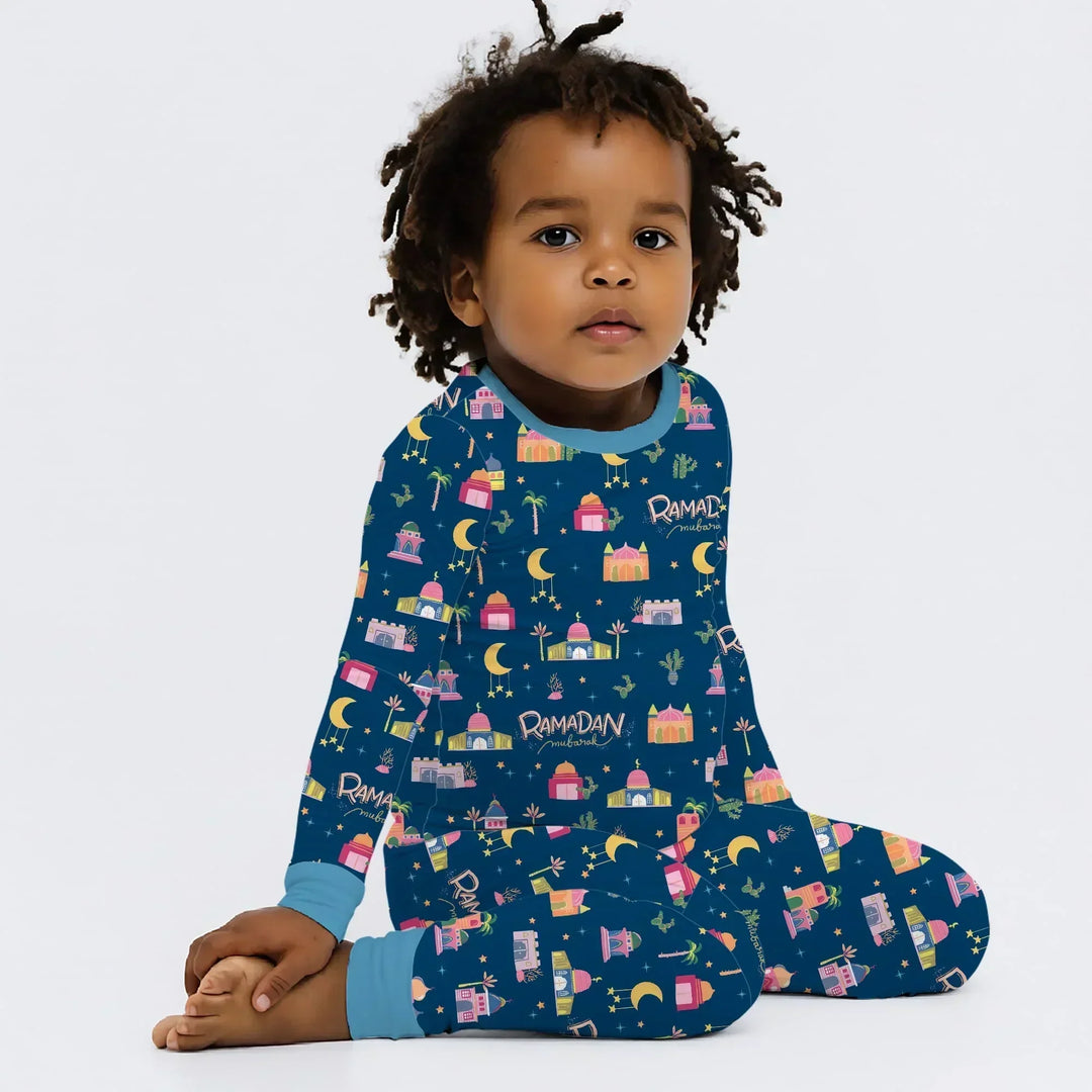Zweiteiliges Langarm-Pyjama-Set mit Sommerfrüchten